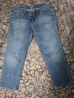 LOFT Women's Light Blue Denim Crop Capris